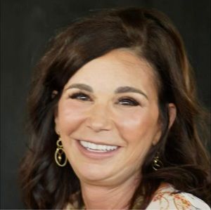 Meet your Posher, Carolyn